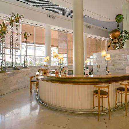 Playa Victoria Hotel