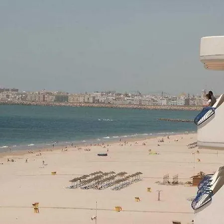 Playa Victoria فندق كاديز